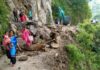 एक हप्तादेखि महाकाली लोकमार्ग अवरुद्ध, खलंगामा सामान आयातमा समस्या