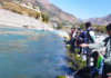 महाकालीमा हुने फोहोर नियन्त्रण गर्न नदी किनारका बस्तीमा घरदैलो गरिदै
