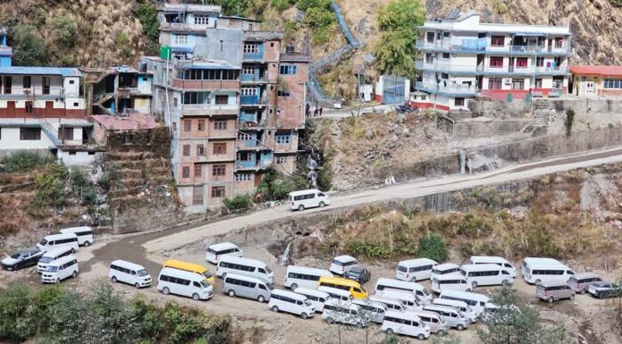 चीनबाट १८ अर्बका विद्युतीय गाडी नेपाल भित्रिए